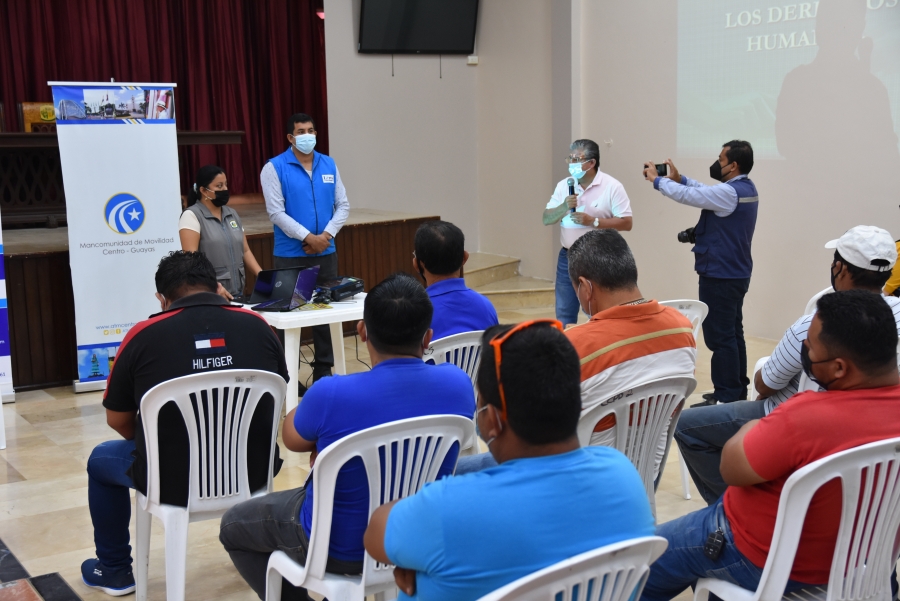 Taller de Sensibilizaci&oacute;n de Derechos Humanos, Inclusi&oacute;n y G&eacute;nero a Transportistas de Tricimotos y Taxis, en Lomas de Sargentillo