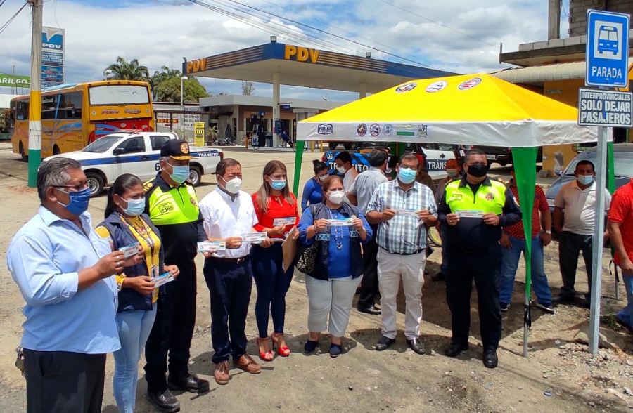 Cant&oacute;n Pedro Carbo con nuevas paradas de embarque y desembarque, en Avenida 9 de Octubre