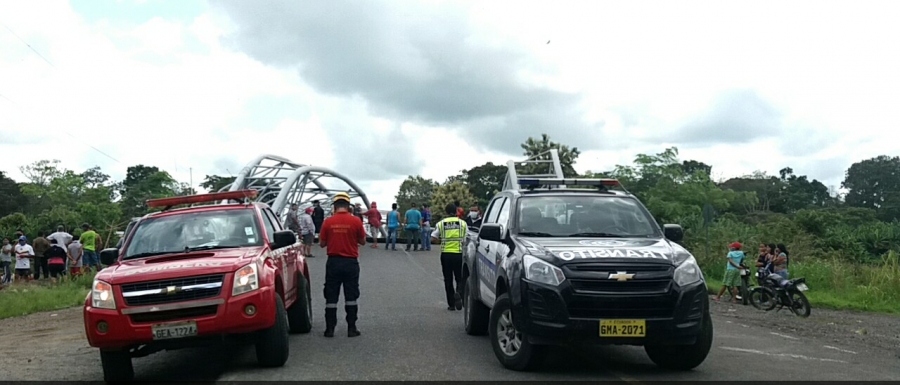 ATM Centro Guayas - EP, brinda apoyo ante ca&iacute;da del puente del cant&oacute;n Colimes