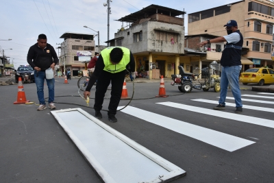 Se&ntilde;alizaci&oacute;n horizontal en Calle Sucre, del cant&oacute;n Pedro Carbo